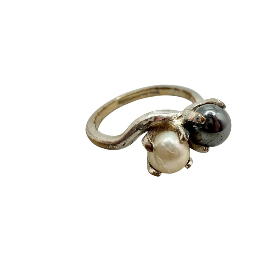 Elegant Silver Tone Pearl Ring Size 4